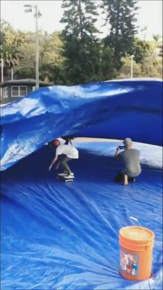 痛心！男子被飞机碾轧身亡
